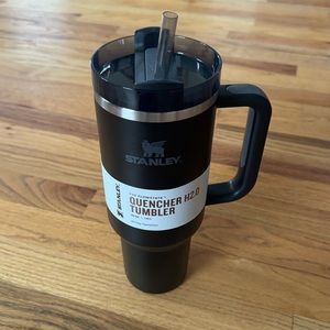 Brand New Stanley Flowstate Quencher H2.0 40oz